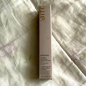 Bite upswing liquid eyeliner